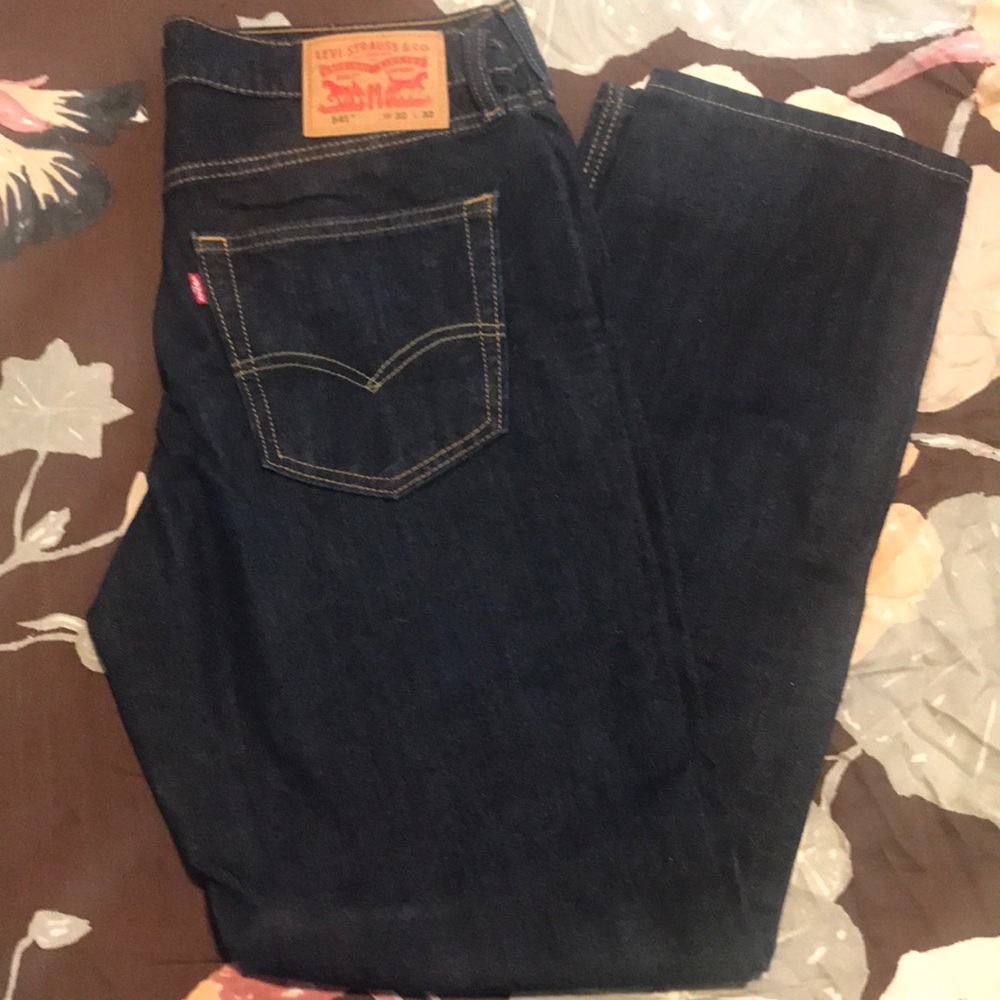 Levi’s dark blue jeans